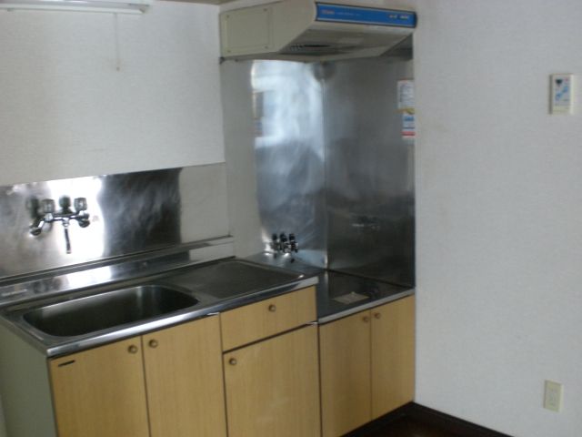 2DK Apartment for Rent in Quiet Nagaoka, Niigata - Thumbnail 3