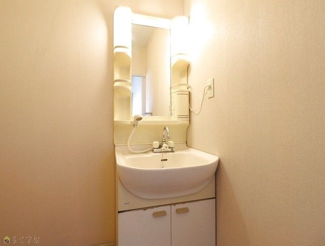 Royal House 102: 2DK Apartment for Rent in Nagaoka, Niigata - Thumbnail 4