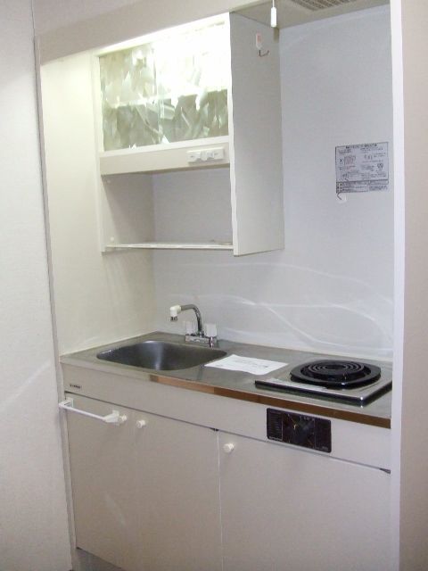 1K Apartment for Rent in Kashiwazaki, Niigata - 38,000 Yen - Thumbnail 3