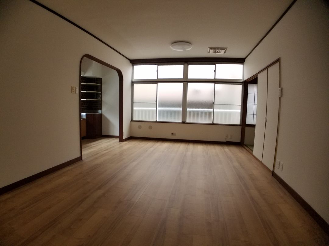 Spacious 4LDK Apartment with Rooftop in Nagaoka, Niigata - Thumbnail 2