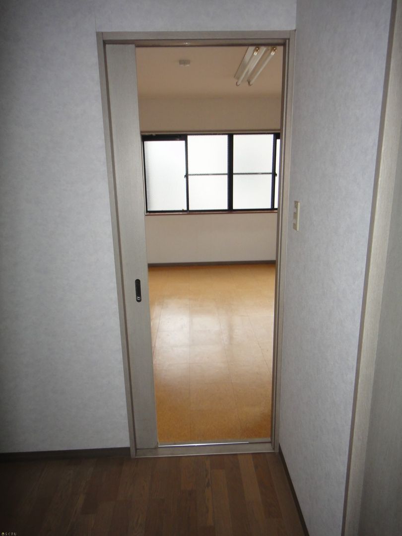 1K Apartment for Rent in Nagaoka, Niigata - No Key Money - Thumbnail 4