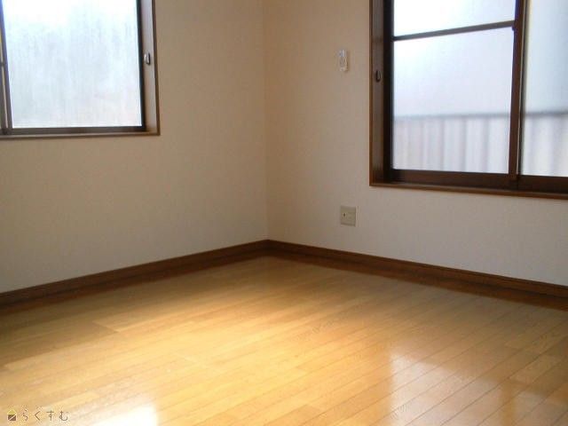 1K Apartment for Rent in Kashiwazaki, Niigata - 30,000 Yen - Thumbnail 2