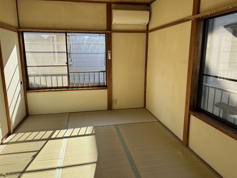 Retro 1K Apartment for Rent in Nagaoka with Free Parking - Thumbnail 3
