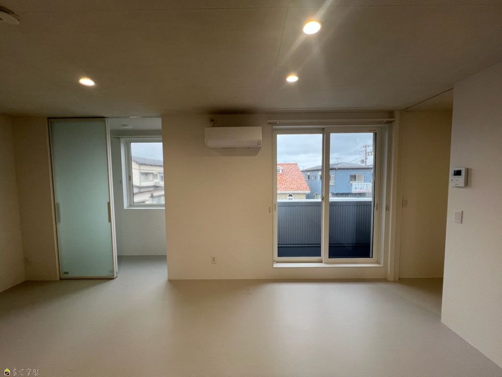 Modern 1R Apartment for Rent in Kashiwazaki, Niigata - Thumbnail 4