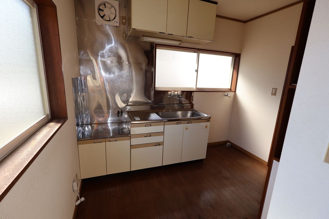1K Apartment for Rent in Mitsuke, Niigata - 32,000 Yen - Thumbnail 3