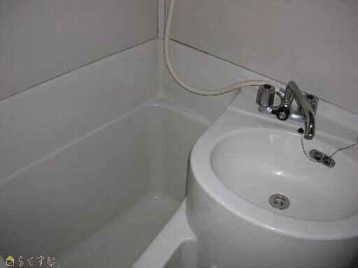 White Melon 204: 1K Apartment for Rent in Kashiwazaki, Niigata - Thumbnail 4