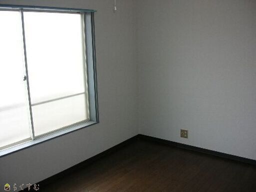 White Melon 204: 1K Apartment for Rent in Kashiwazaki, Niigata - Thumbnail 2
