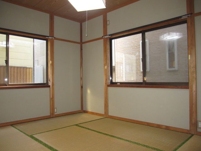Rent 2LDK Apartment in Kashiwazaki, Niigata - Maison Happiness - Thumbnail 2