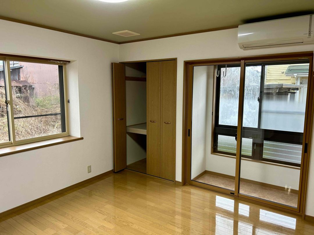 Joy Town II 1K Apartment for Rent in Nagaoka, Niigata - Thumbnail 2