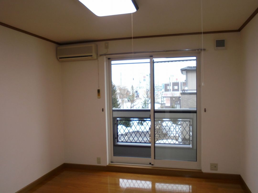 1K Apartment for Rent in Nagaoka, Niigata - No Deposit - Thumbnail 4
