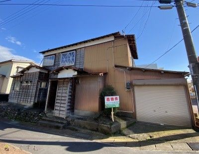 Corner Lot House for Sale in Ojiya, Niigata - 5DK, Parking for 3+ - Main Image