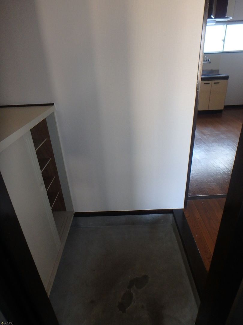 3DK Apartment with Sunroom & Free Parking in Nagaoka, Niigata - Thumbnail 3