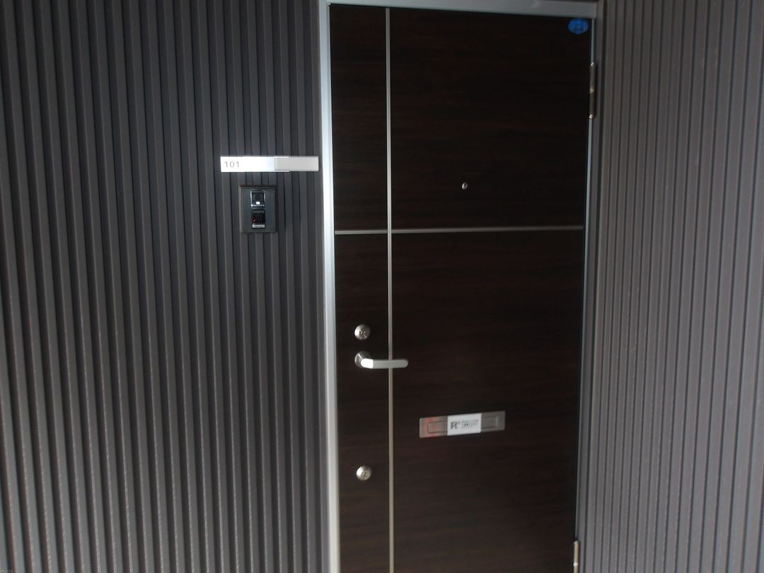 Modern 1K Apartment with Carport in Nagaoka, Niigata - Thumbnail 2