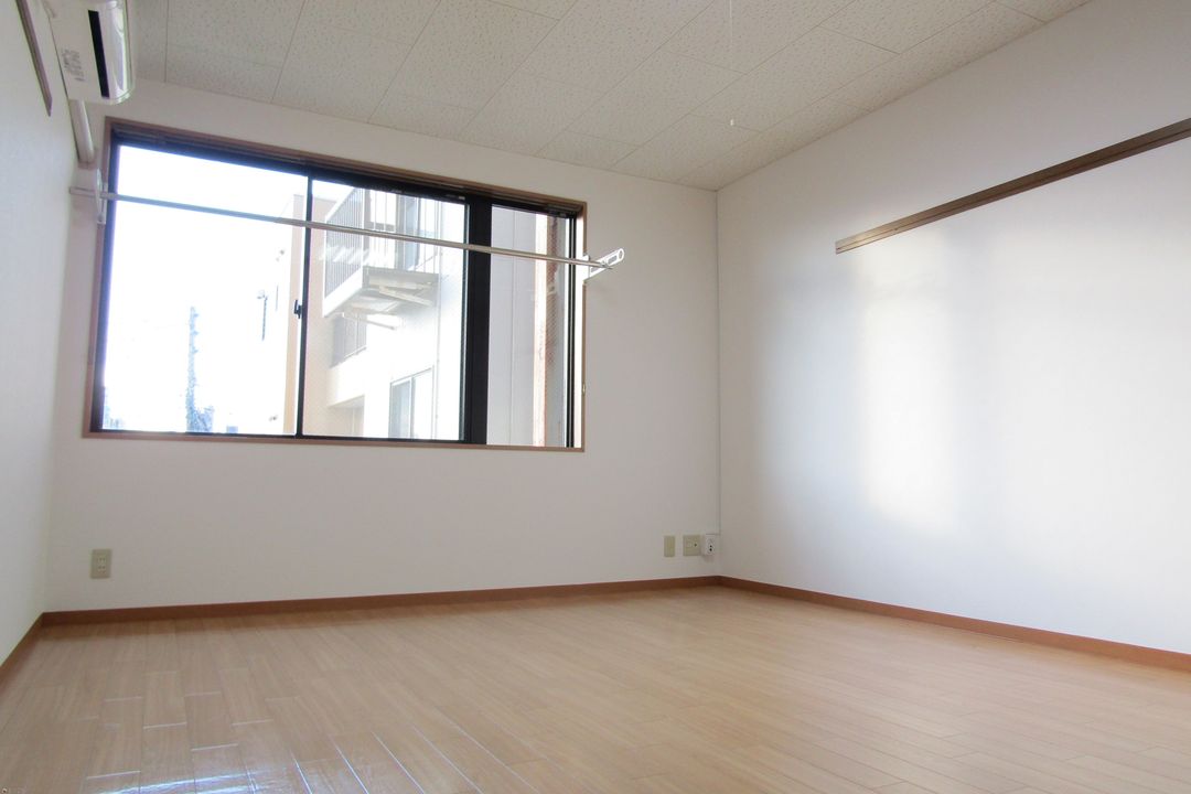 1K Apartment for Rent in Nagaoka, Niigata - Harmony Court - Thumbnail 2