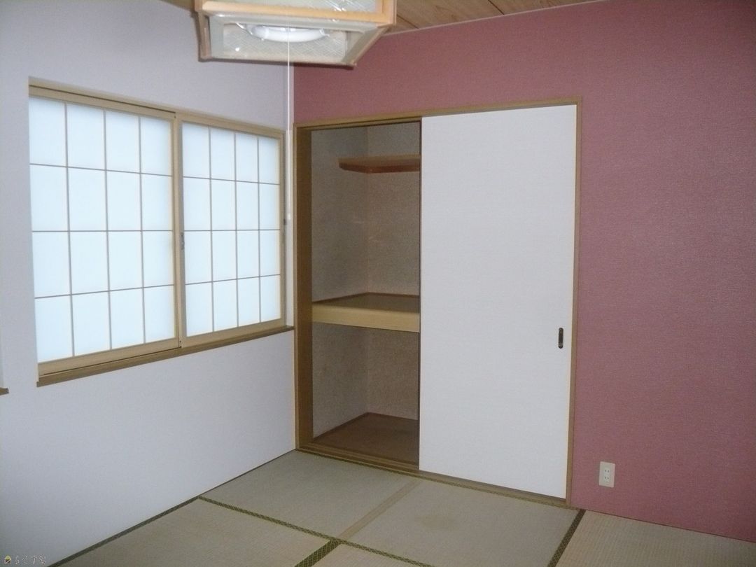 Renovated 2DK Apartment for Rent in Mitsuke, Niigata - Thumbnail 2