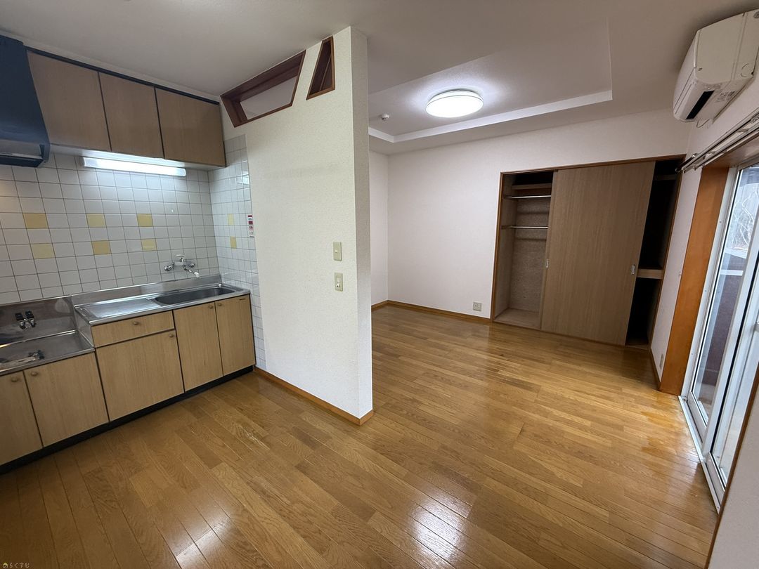 Female-Only 1DK Apartment for Students Near Nagaoka Institute of Design - Thumbnail 4