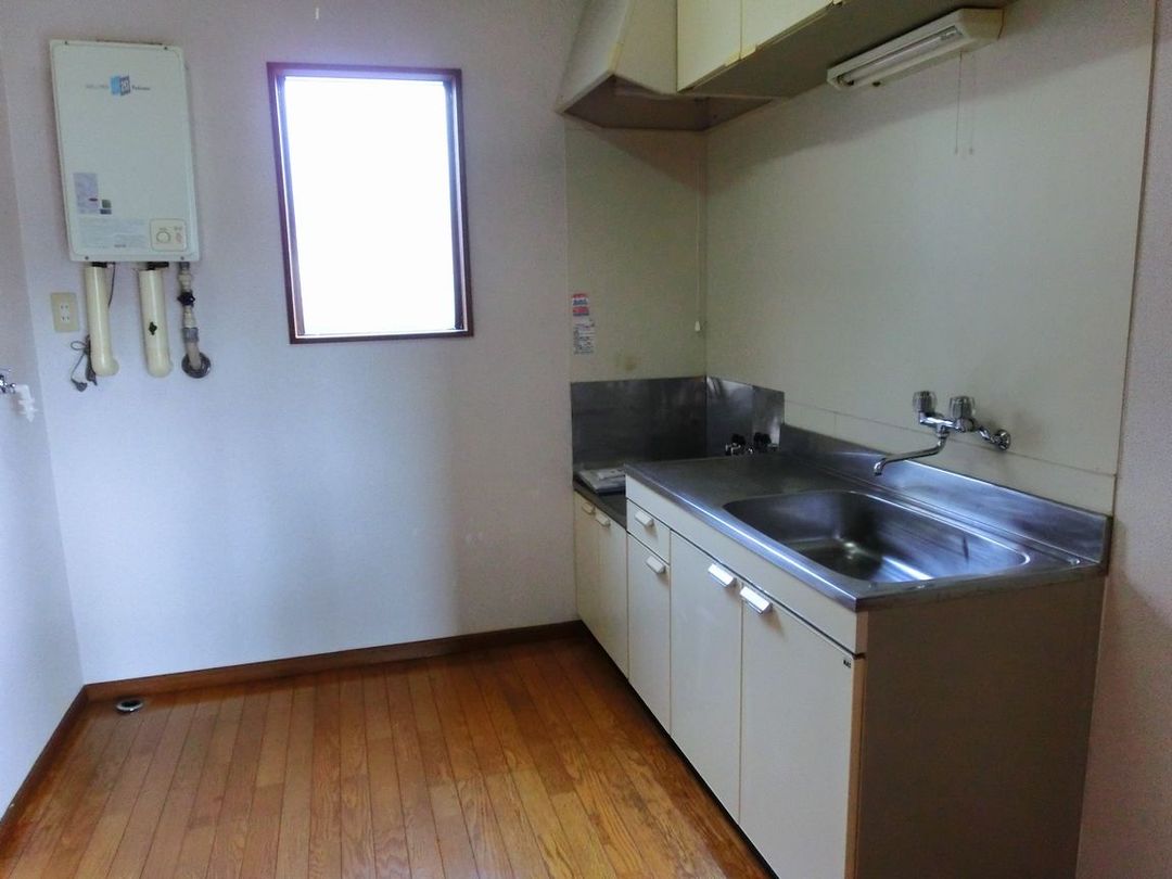 1K Apartment for Rent in Nagaoka, Niigata with Free Wi-Fi - Thumbnail 3