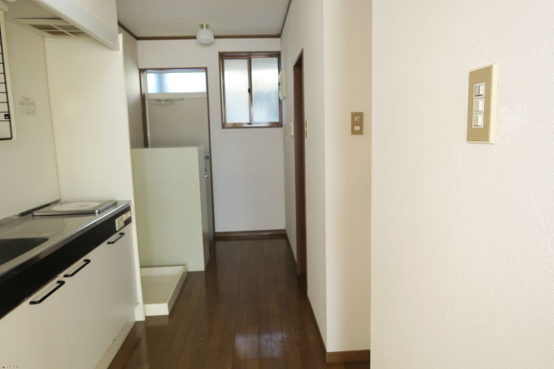 1K Apartment for Rent in Joetsu, Niigata - Near Nursing University - Thumbnail 3