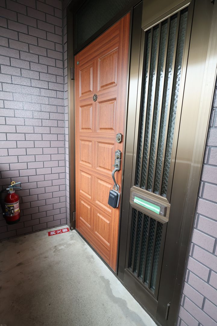 Spacious 2DK Apartment for Rent in Mitsuke, Niigata - Thumbnail 2