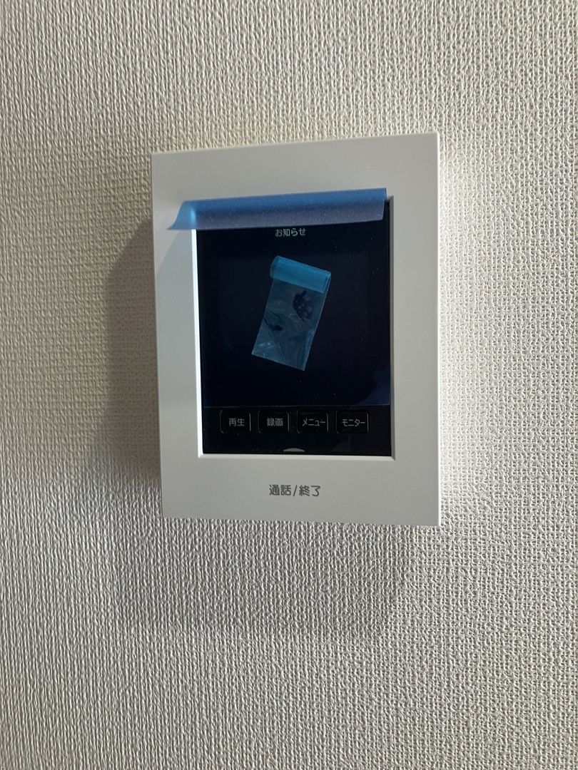 Renovated 1DK Maisonette Apartment for Rent in Kashiwazaki - Image 1