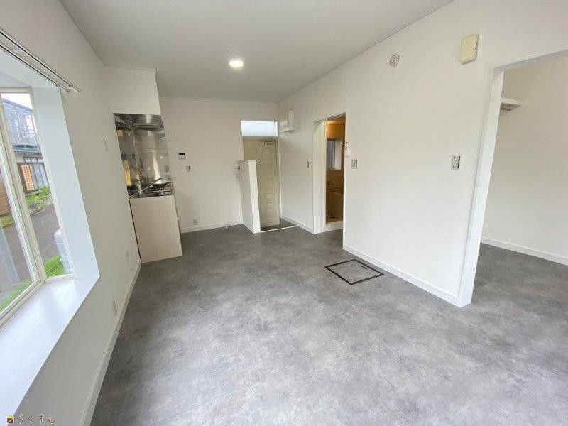 1R Apartment for Rent in Nagaoka, Niigata - 11.5 Tatami, No Key Money - Thumbnail 3