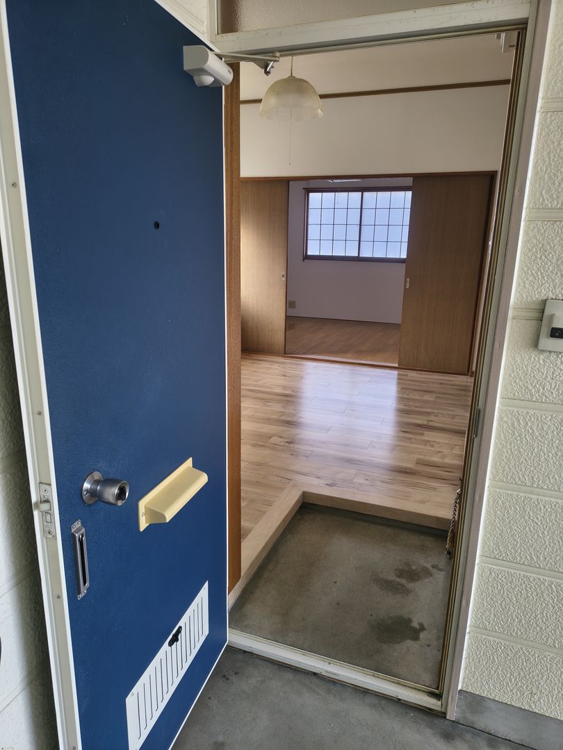3DK Apartment for Rent in Kashiwazaki, Niigata - 59,000 Yen - Thumbnail 2