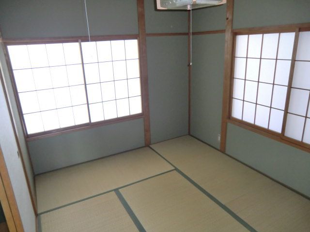 2DK Apartment for Rent in Mitsuke, Niigata - 45,000 Yen - Thumbnail 3