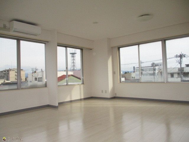 Renovated 1R Apartment for Rent Near Takada Station, Joetsu - Thumbnail 4