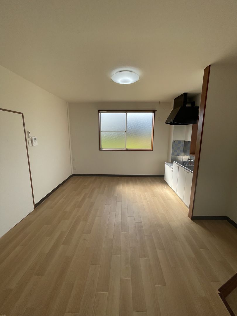 Pet-Friendly 2DK Apartment for Rent in Yahiko, Niigata - Thumbnail 3