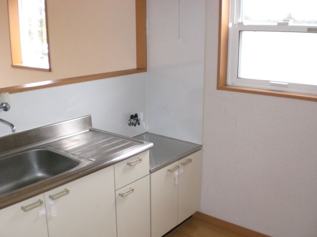 2LDK Apartment for Rent in Quiet Nagaoka, Niigata | 66.24 sqm - Thumbnail 3
