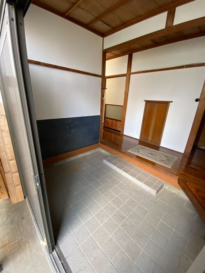 6LDK House for Rent with 4-Car Garage in Nagaoka, Niigata - Thumbnail 3