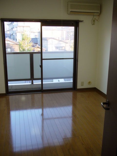 Grace Nakashima 1K Apartment for Rent in Nagaoka, Niigata - Thumbnail 2