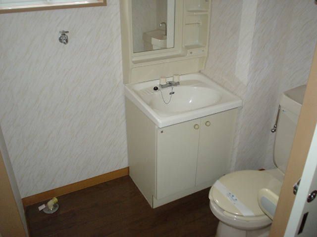 Sky Palace Ima 2DK Apartment for Rent in Nagaoka, Niigata - Thumbnail 2