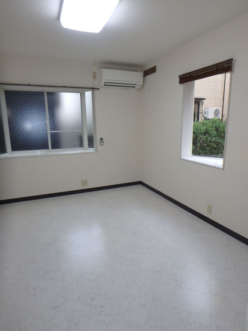 1K Apartment for Rent in Nagaoka, Niigata - 30,000 Yen - Thumbnail 3