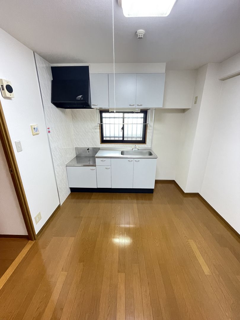 Vue Residence 2DK Apartment for Rent in Nagaoka, Niigata - Thumbnail 2
