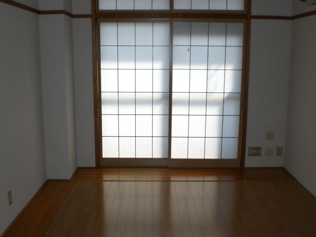1K Apartment for Rent in Nagaoka, Niigata - Kent Town Higashikanda - Thumbnail 2