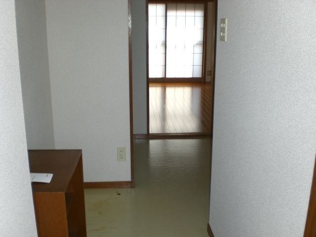 1K Apartment for Rent in Nagaoka, Niigata - Kent Town Higashikanda - Thumbnail 4
