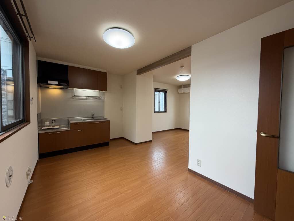 Cent Elmos M Building 1LDK Apartment for Rent in Mitsuke, Niigata - Thumbnail 4
