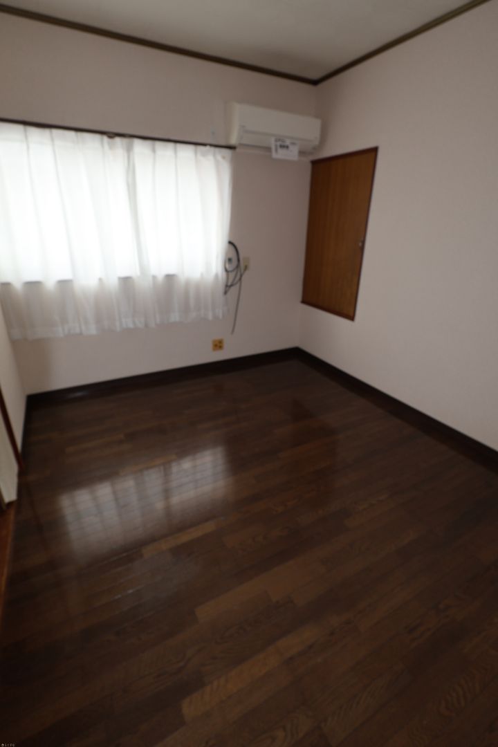 5DK Detached House for Rent in Mitsuke, Niigata - Family Home - Thumbnail 2