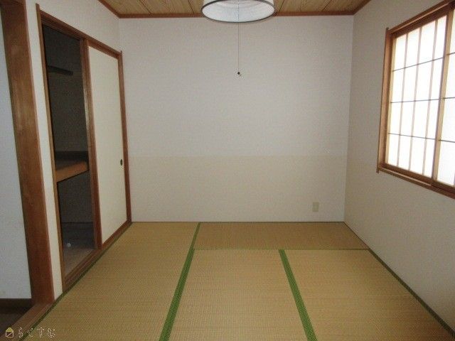 Sun Flat 2DK Apartment for Rent in Mitsuke, Niigata - Thumbnail 4