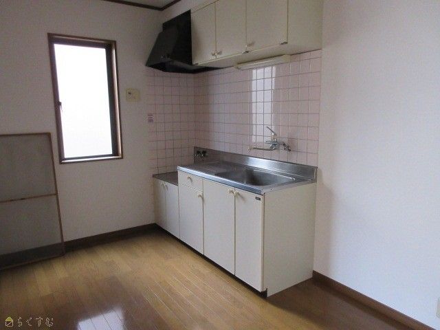 Sun Flat 2DK Apartment for Rent in Mitsuke, Niigata - Thumbnail 3