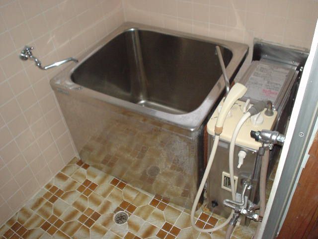 2DK Apartment for Rent in Quiet Nagaoka Neighborhood - Thumbnail 4