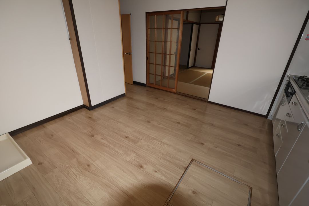 Rent 6DK Detached House in Mitsuke, Niigata - No Key Money - Thumbnail 3