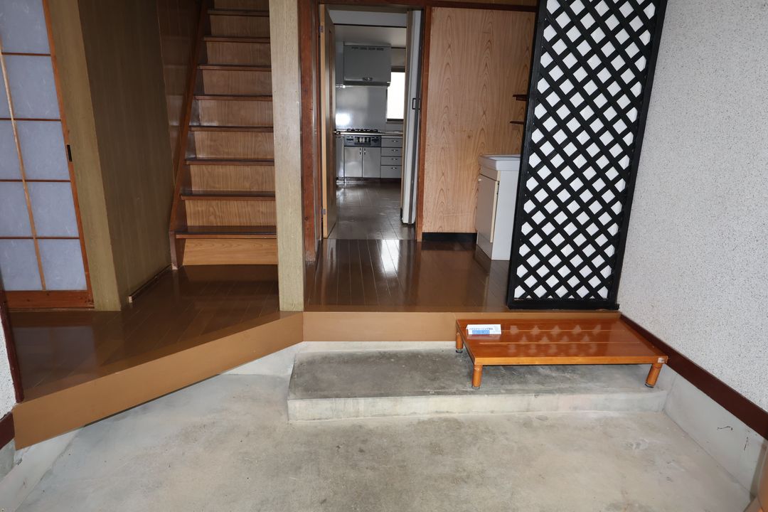 Rent 6DK Detached House in Mitsuke, Niigata - No Key Money - Thumbnail 2