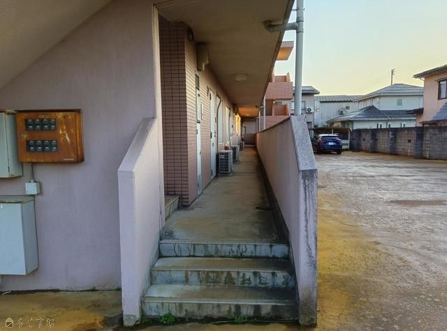 Pure Town Hanazono 2LDK Apartment for Rent in Nagaoka - Thumbnail 2