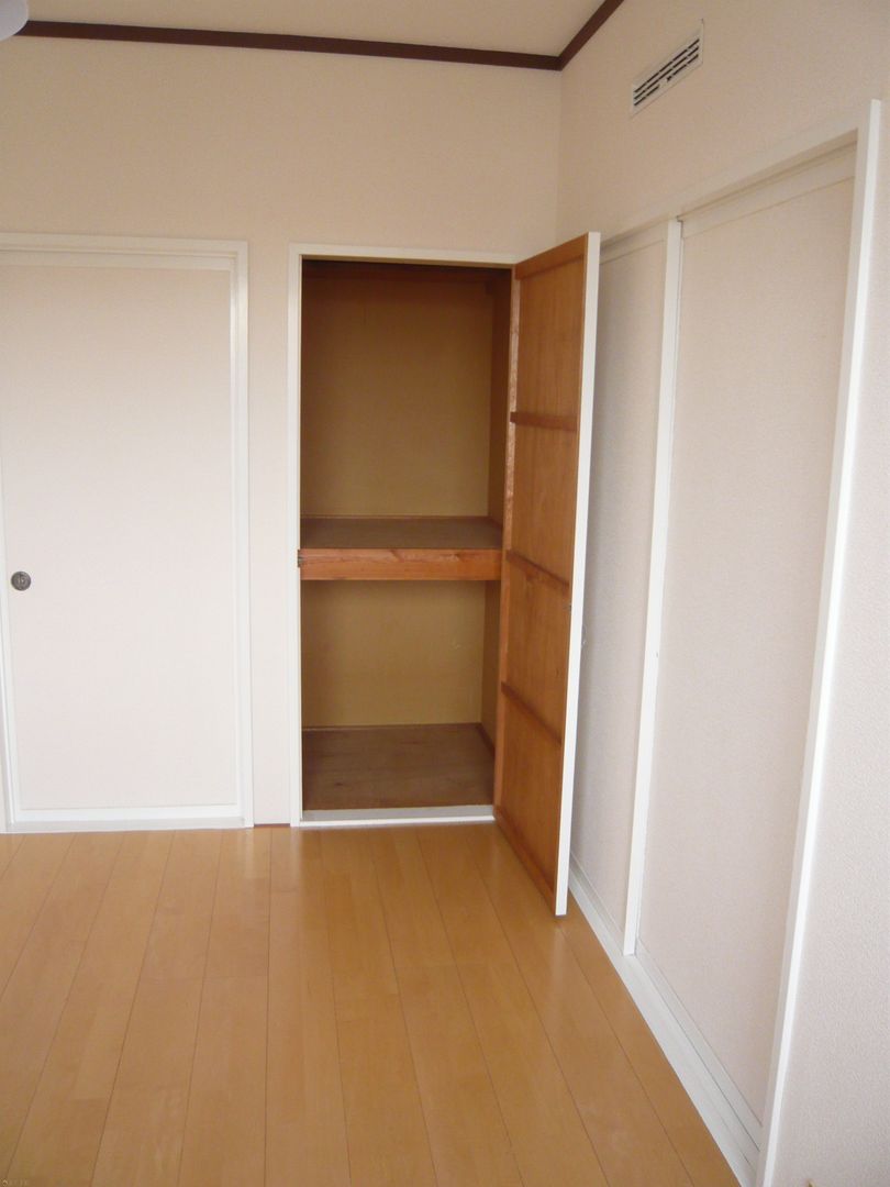 Bright 2DK Apartment for Rent in Joetsu, Niigata - Thumbnail 4