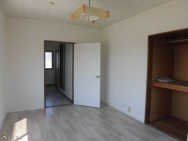 1K Apartment for Rent in Kashiwazaki, Niigata - 28,000 Yen - Thumbnail 2