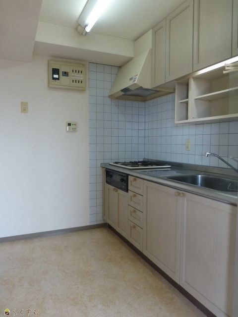Urban Hills Nagaoka II 2LDK Apartment for Rent in Nagaoka - Thumbnail 4