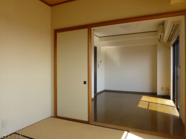 Urban Hills Nagaoka II 2LDK Apartment for Rent in Nagaoka - Thumbnail 2