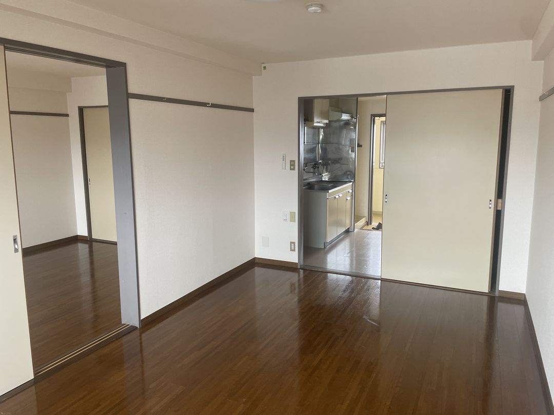 2K Apartment for Rent in Kashiwazaki, Niigata - Villa Yoneyama - Thumbnail 2